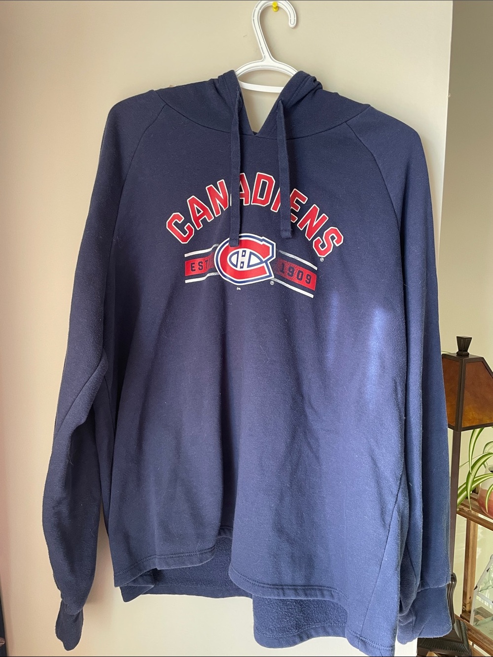 Fanatics Navy Montreal Canadiens Pullover Hoodie-Women’s